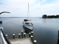 20160722 124435 The Winnie Estelle pulls into her slip
