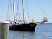 20160906 130930 The America pulls into dock